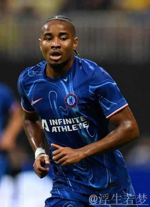 加纳乔与恩昆库互换是否等值？记者犀利点评引热议