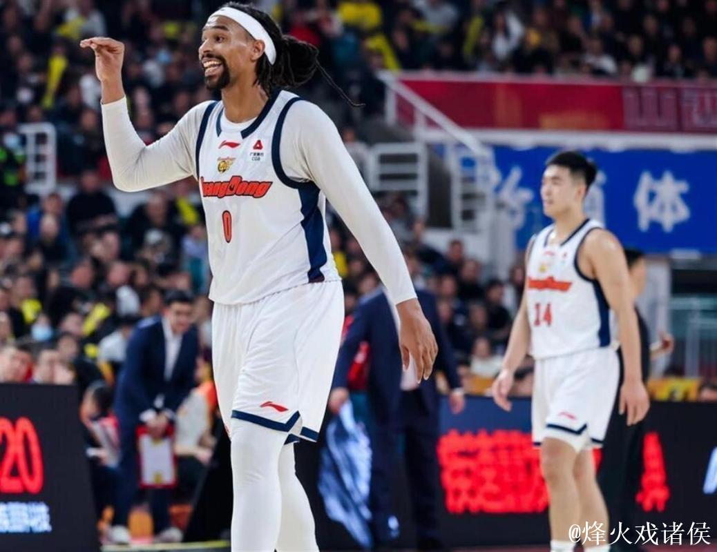 CBA-萨林杰25+13萨姆纳17分 广东胜天津迎8连胜